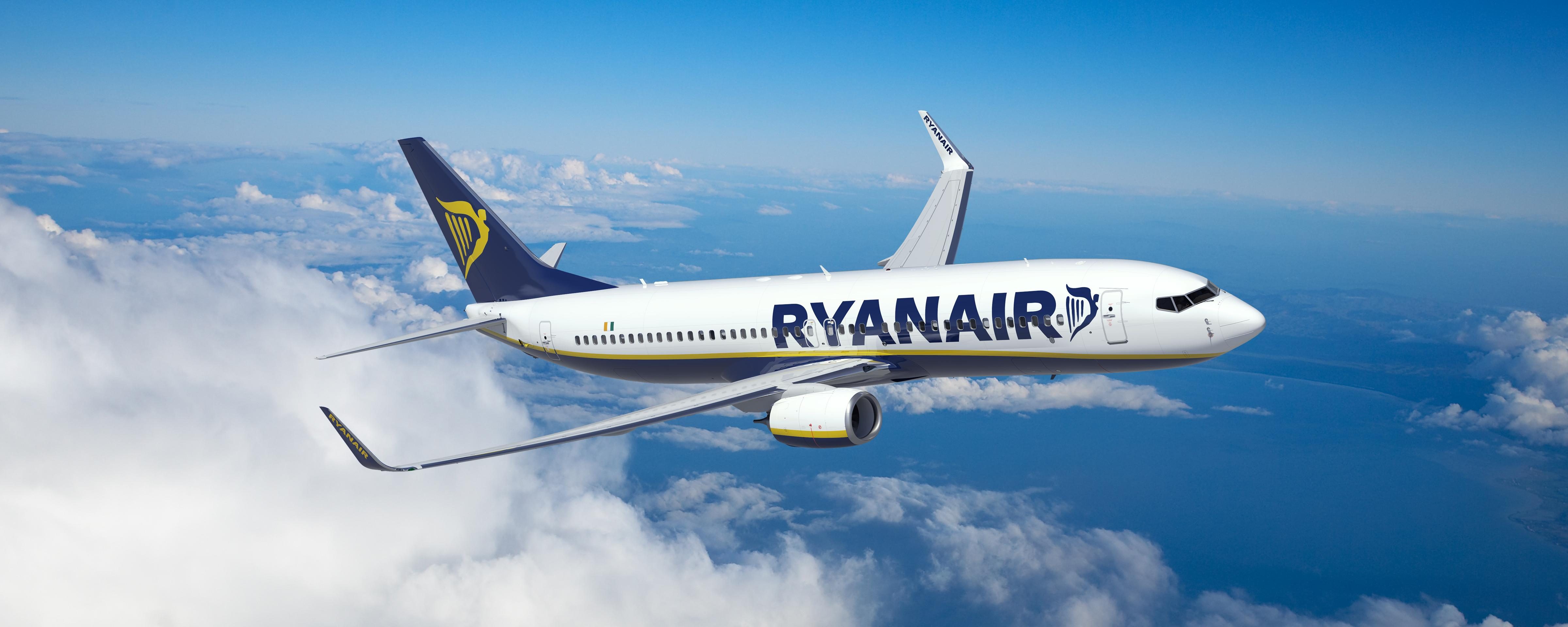 У Ryanair виступили із заявою щодо скасування рейсів на тлі паливної кризи